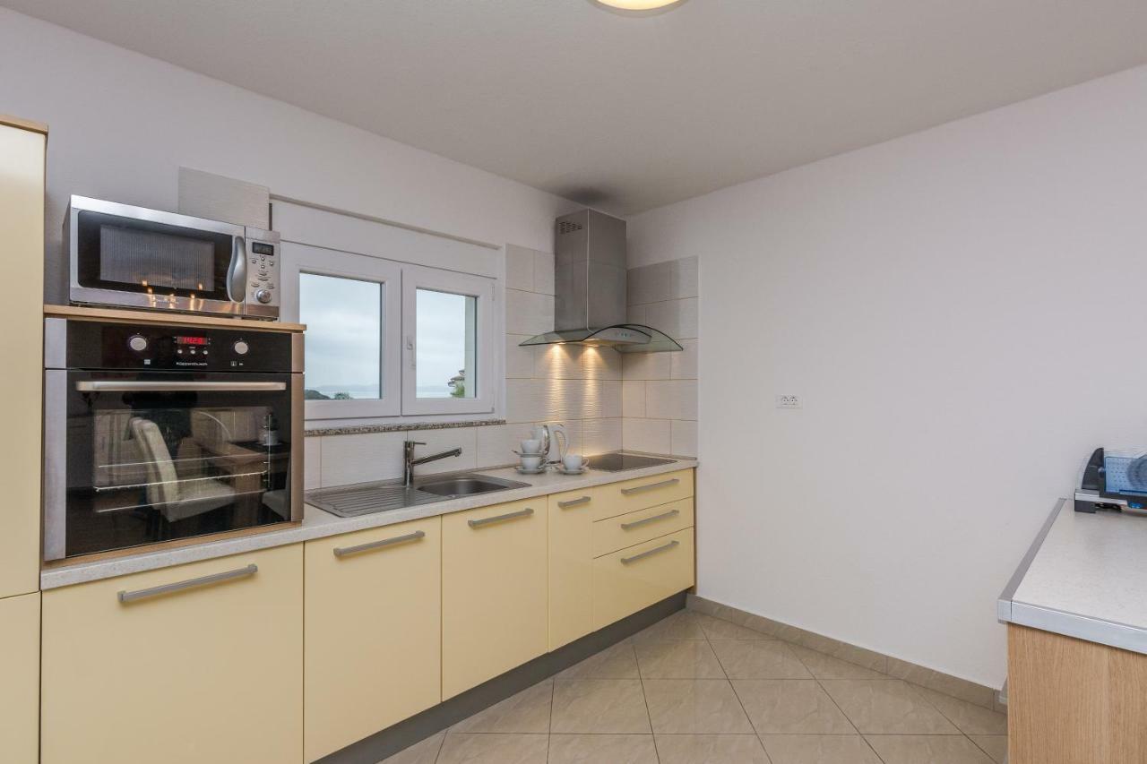 Apartment Natalie Sea View With 3 Bedrooms And Everything Is Air-Conditioned Sali Kültér fotó