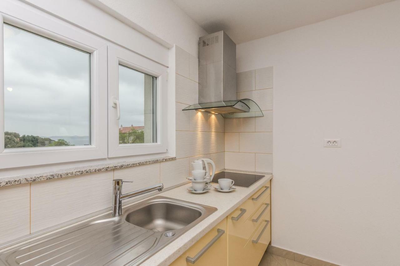 Apartment Natalie Sea View With 3 Bedrooms And Everything Is Air-Conditioned Sali Kültér fotó